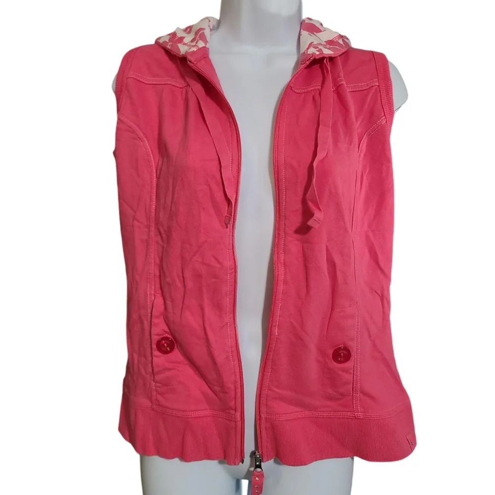 Princess Cruises great sleeveless